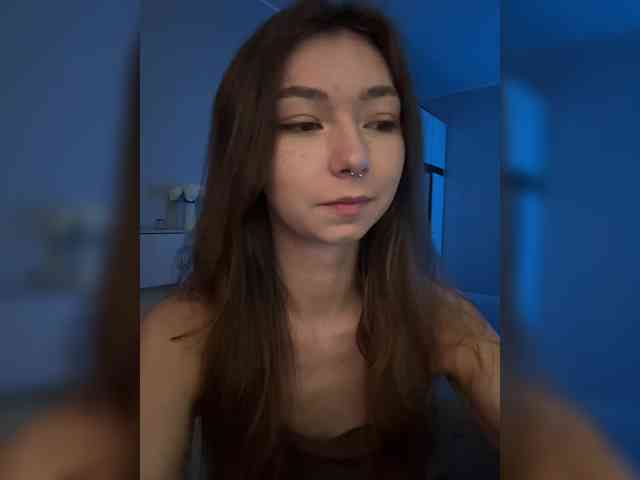 ShyAlya webcam