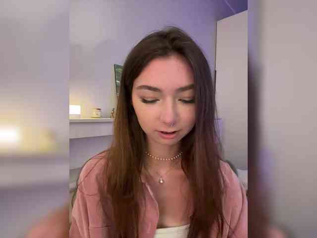 ShyAlya webcam