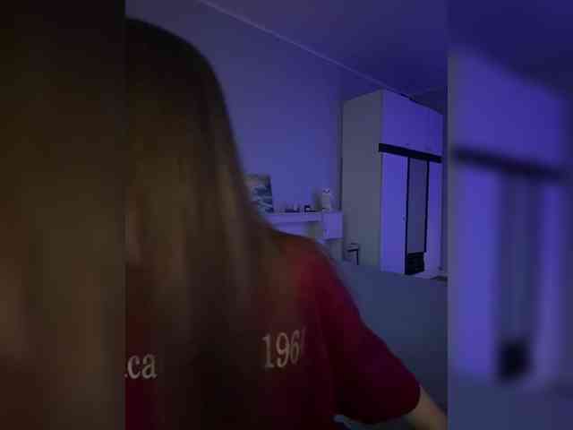 ShyAlya webcam