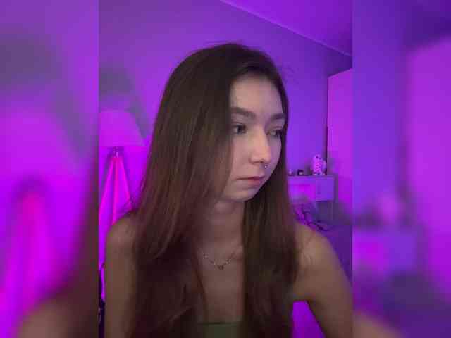 ShyAlya webcam