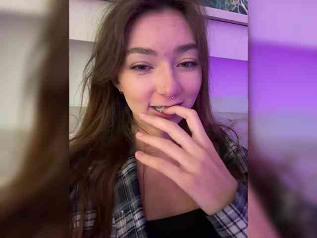 ShyAlya webcam