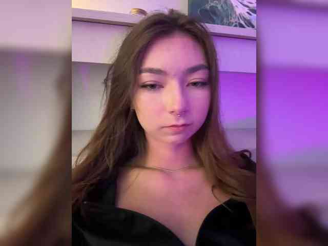 ShyAlya webcam