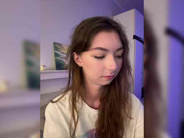ShyAlya webcam