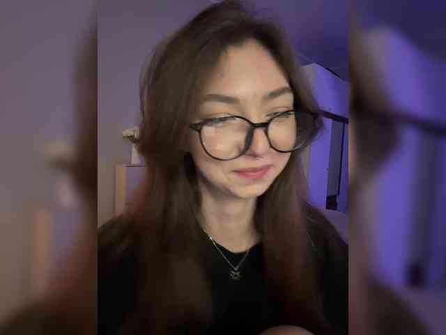 ShyAlya webcam