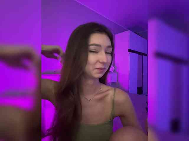 ShyAlya webcam