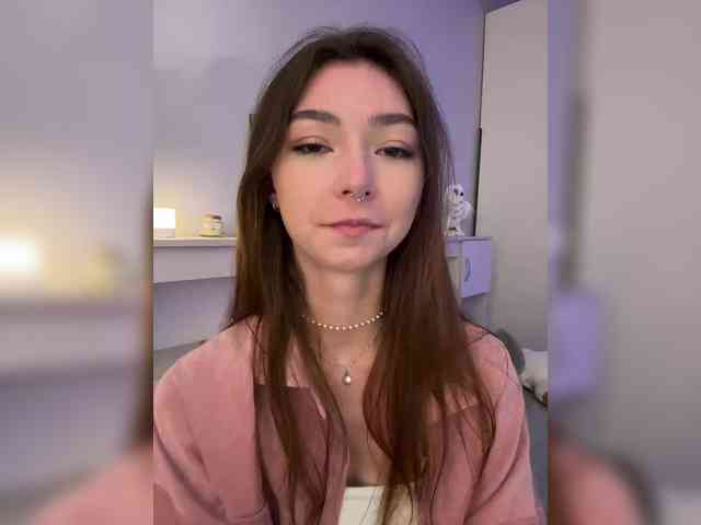 ShyAlya webcam
