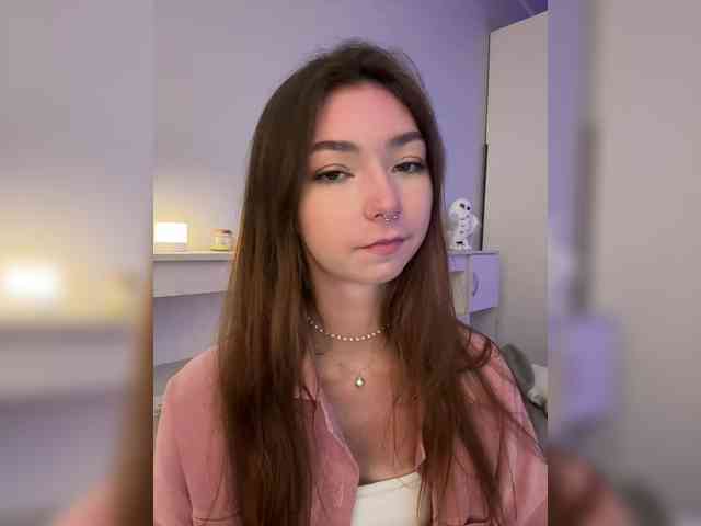 ShyAlya webcam