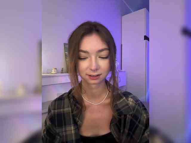 ShyAlya webcam