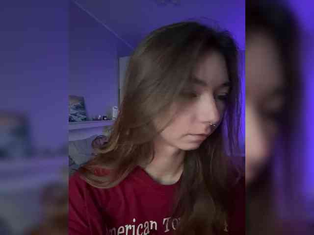 ShyAlya webcam