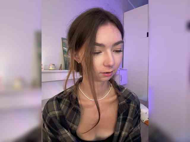 ShyAlya webcam