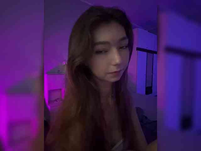 ShyAlya webcam