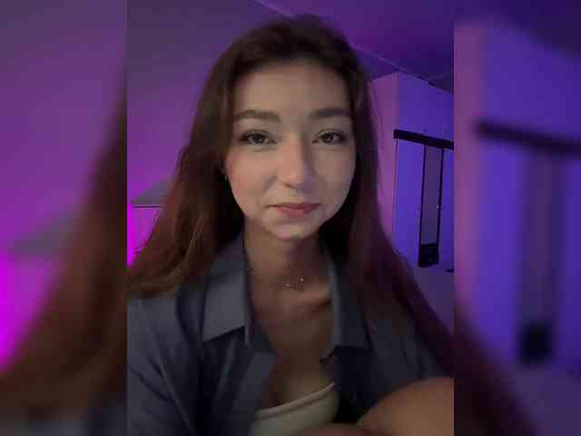 ShyAlya webcam
