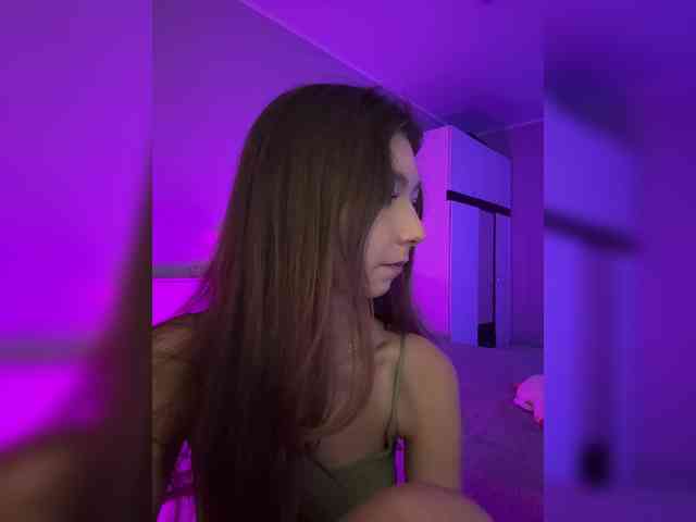 ShyAlya webcam
