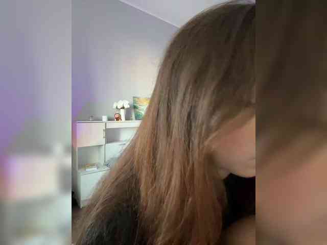 ShyAlya webcam