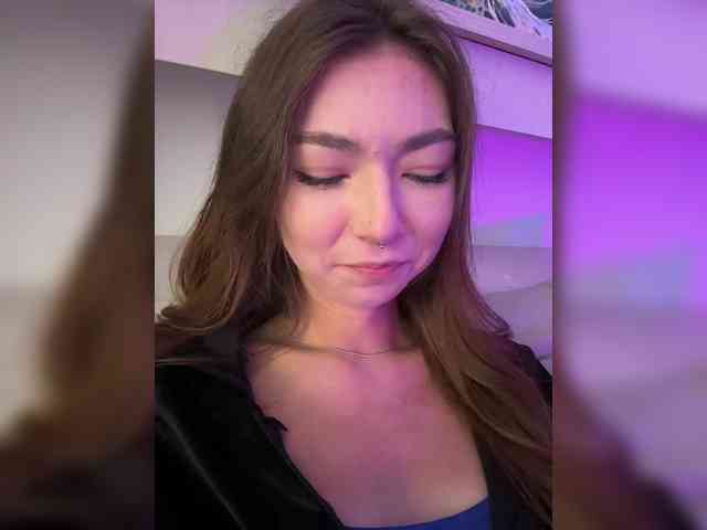 ShyAlya webcam