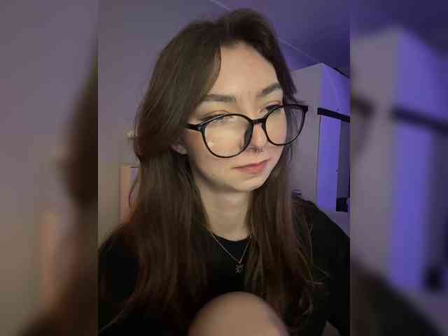 ShyAlya webcam