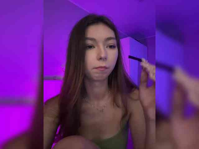 ShyAlya webcam