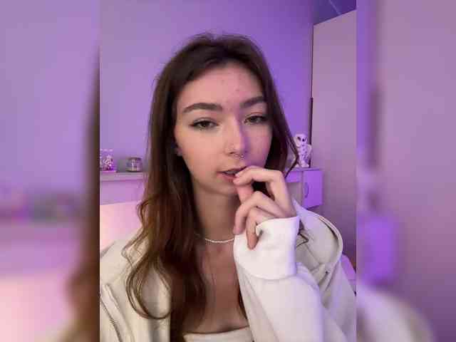 ShyAlya webcam