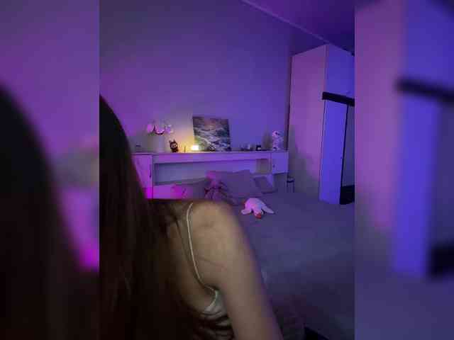 ShyAlya webcam