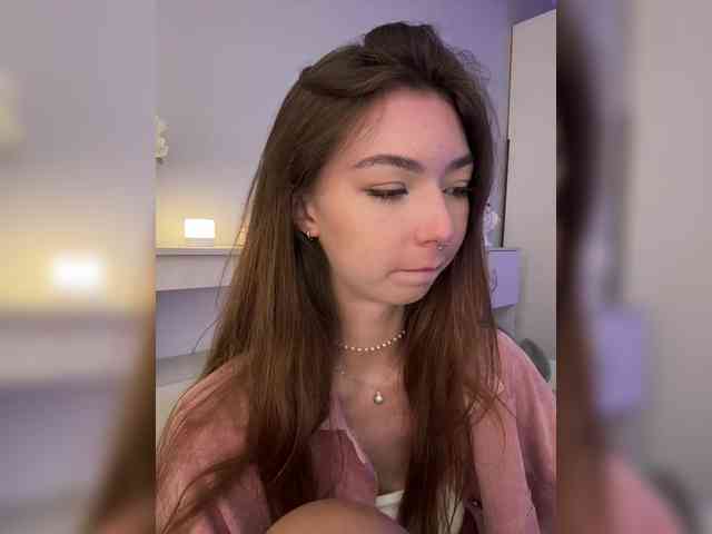 ShyAlya webcam