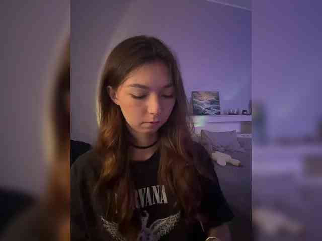 ShyAlya webcam