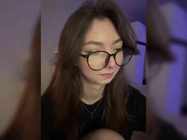 ShyAlya webcam