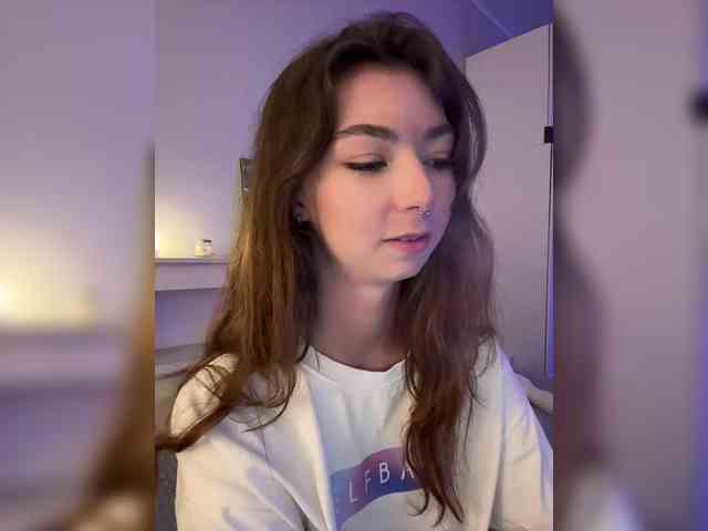 ShyAlya webcam