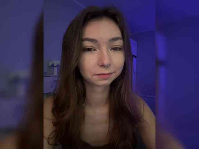 ShyAlya webcam
