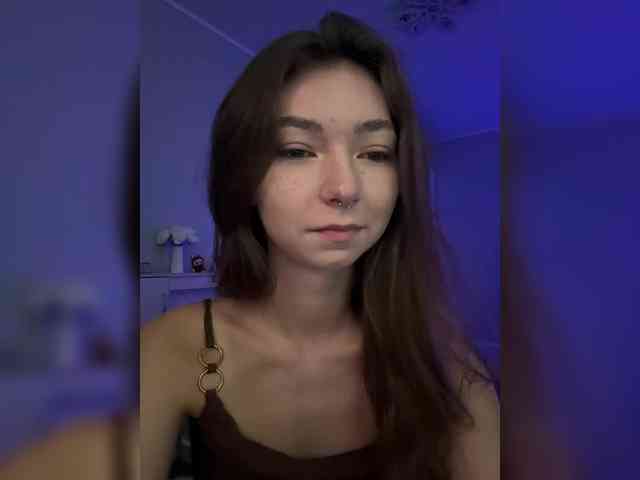ShyAlya webcam