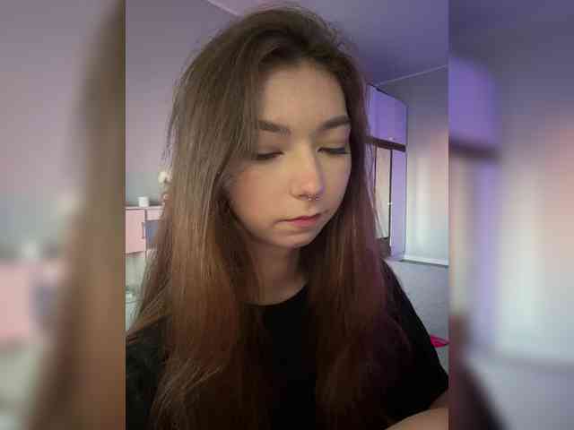 ShyAlya webcam