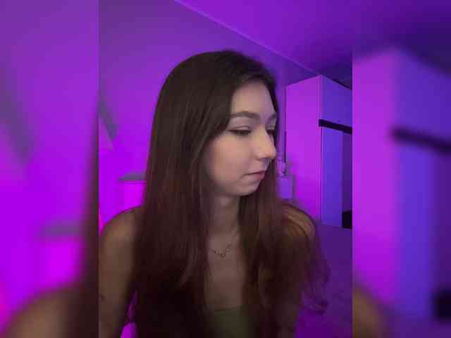 ShyAlya webcam