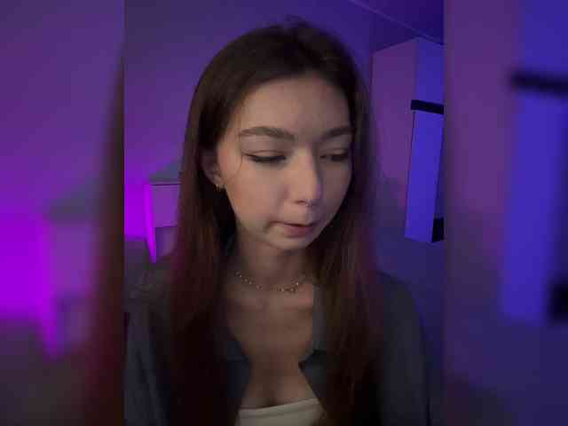 ShyAlya webcam