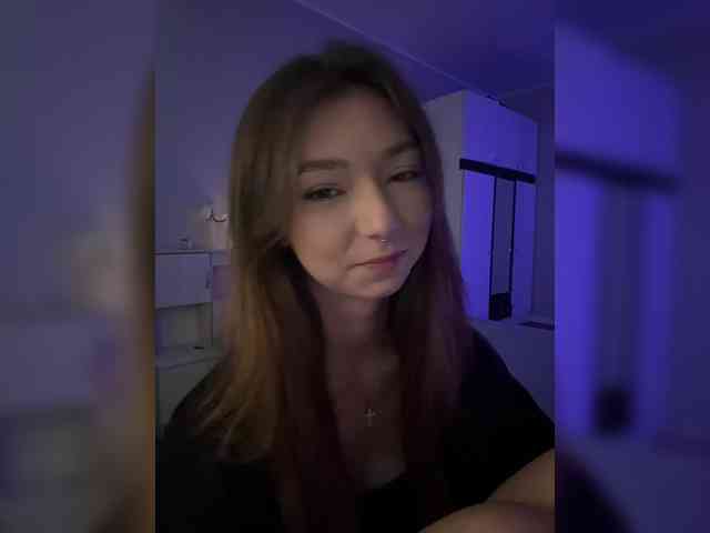 ShyAlya webcam