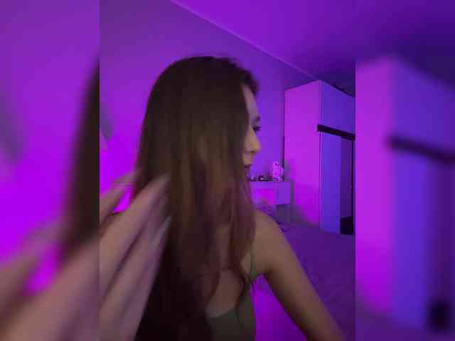 ShyAlya webcam