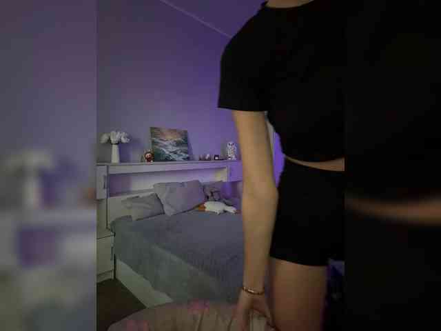 ShyAlya webcam