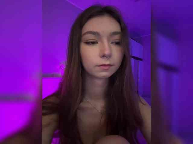 ShyAlya webcam