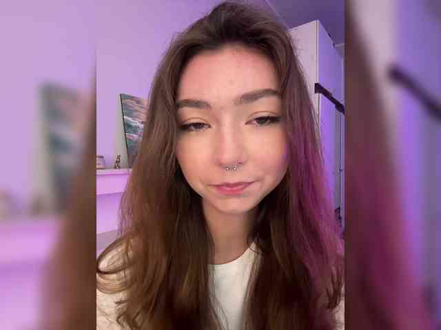 ShyAlya webcam