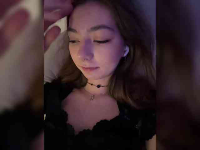 ShyAlya webcam