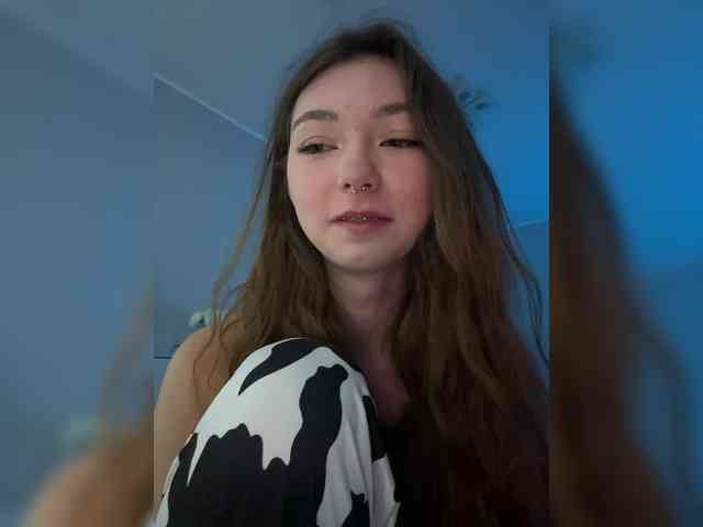 ShyAlya webcam