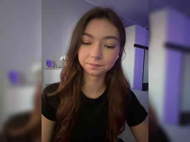 ShyAlya webcam