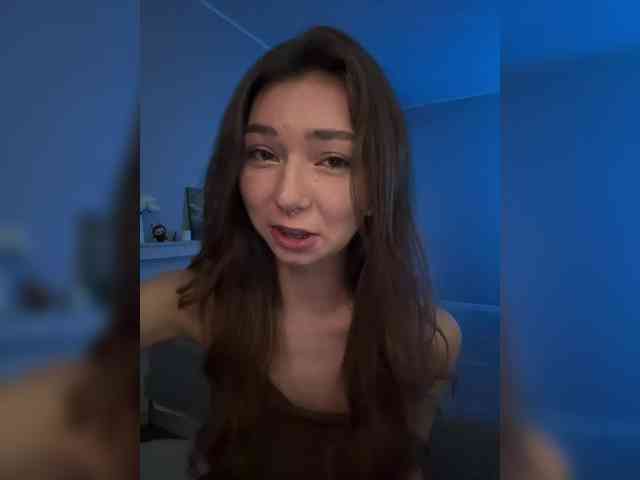 amateur nude webcam CrazyAleona