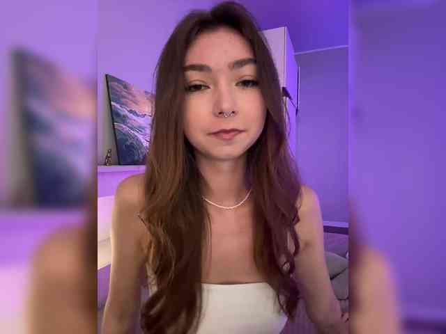 ShyAlya webcam