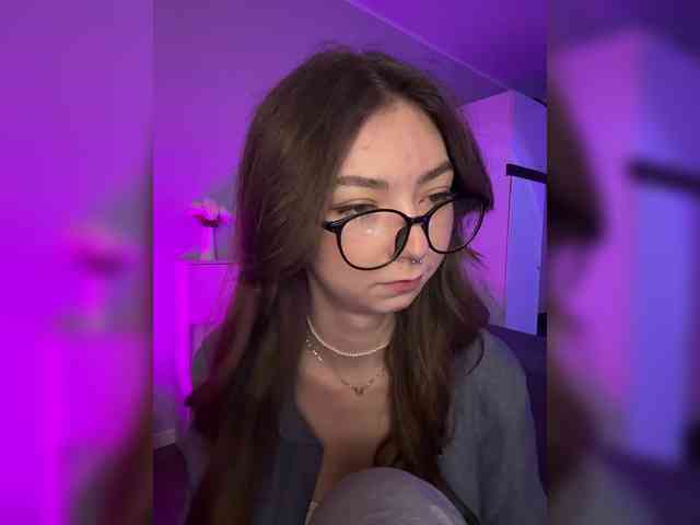 ShyAlya webcam