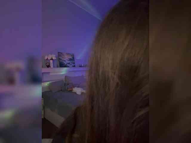 ShyAlya webcam