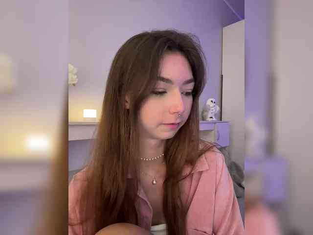ShyAlya webcam