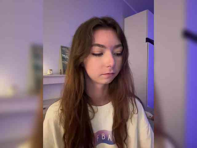 ShyAlya webcam