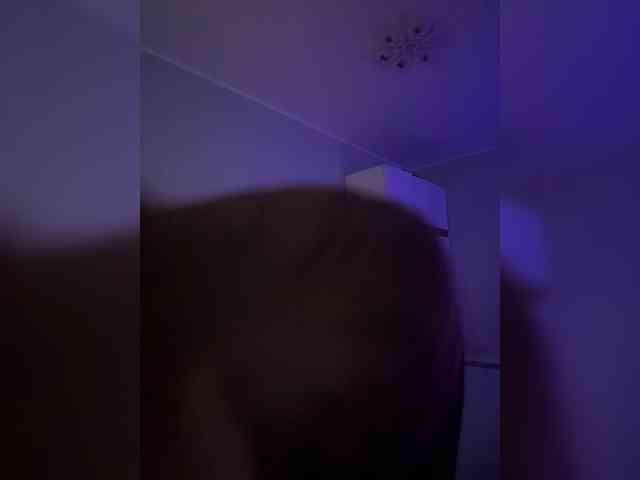 ShyAlya webcam