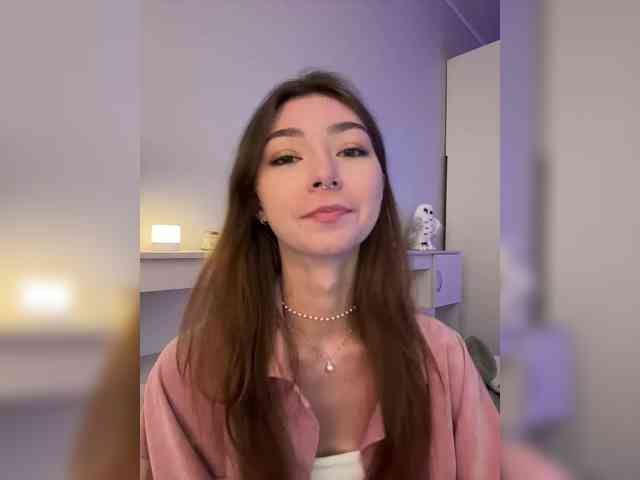 ShyAlya webcam