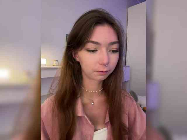 ShyAlya webcam