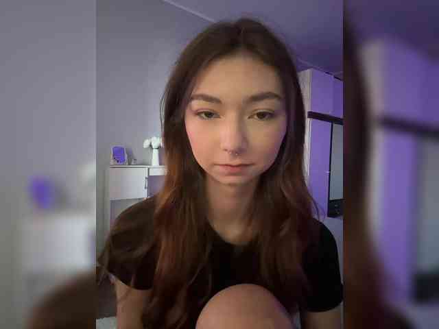 ShyAlya webcam